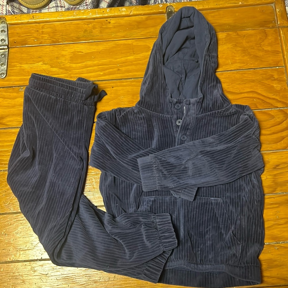 Two piece set